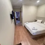 Renova Hotel *