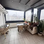 Renova Hotel *